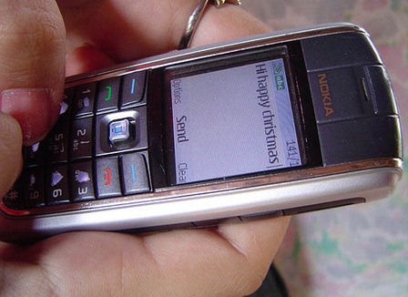 un-homme-plaque-par-sa-femme-a-cause-des-messages-pre-enregistres-dans-son-portable