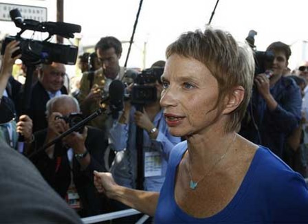 laurence-parisot-sur-la-legalisation-du-cannabis-c-est-une-suggestion-interessante