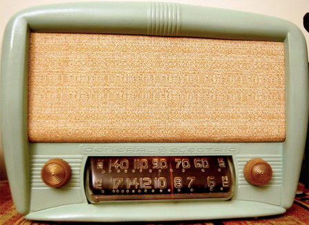 debranche-ton-iphone-pendant-1-heure-l-emission-de-radio-ephemere-de-streetpress