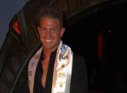 mister-france-2011-ne-surtout-pas-verrouiller-sa-page-facebook-sinon-tu-te-deconnectes