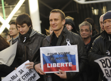 a-paris-aussi-poutine-degage