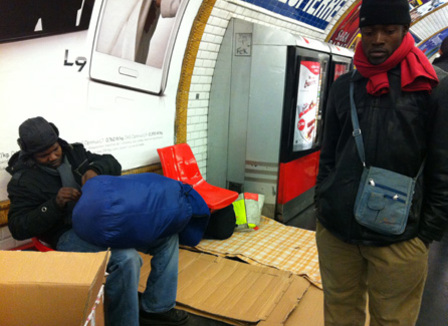 montreuil-une-nuit-a-chercher-un-squat-avec-un-groupe-de-76-migrants-africains