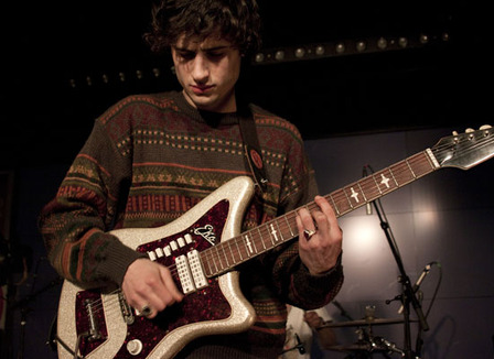 photos-bb-brunes-en-concert-prive-au-studio-sfr-le-2-avril-a-paris