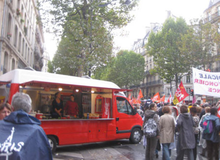 un-americain-raconte-sa-greve-a-paris